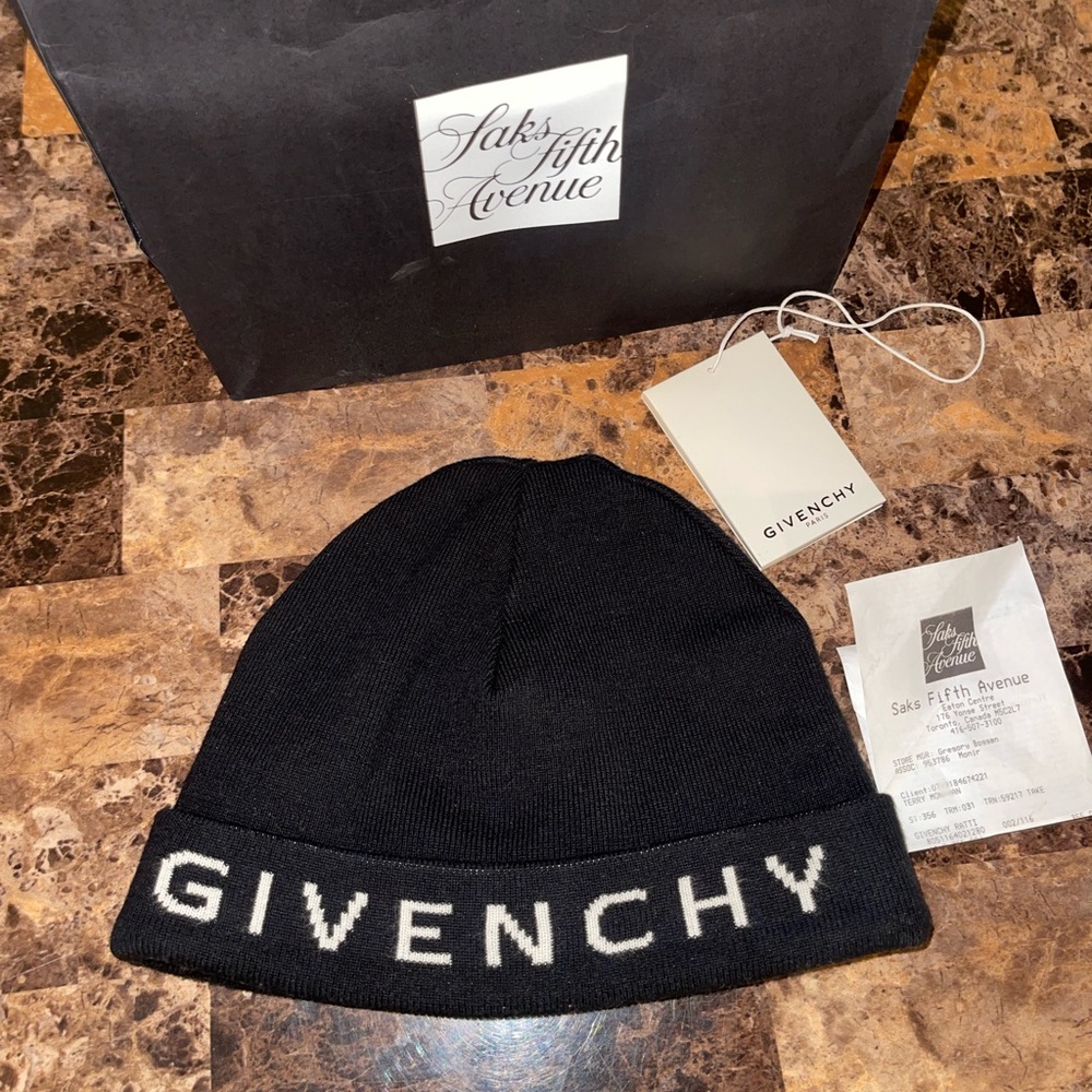 GIVENCHY Black Toque Big Logo MINT Condition Genuine Comes With Reciept